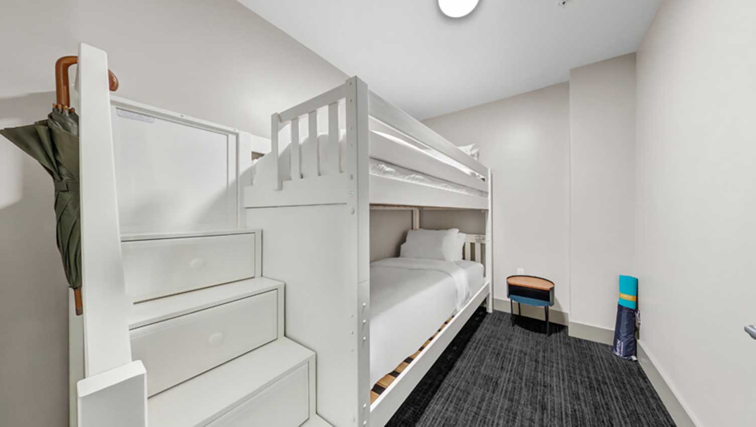 Room with bunk beds in the Levi Level Family Suite