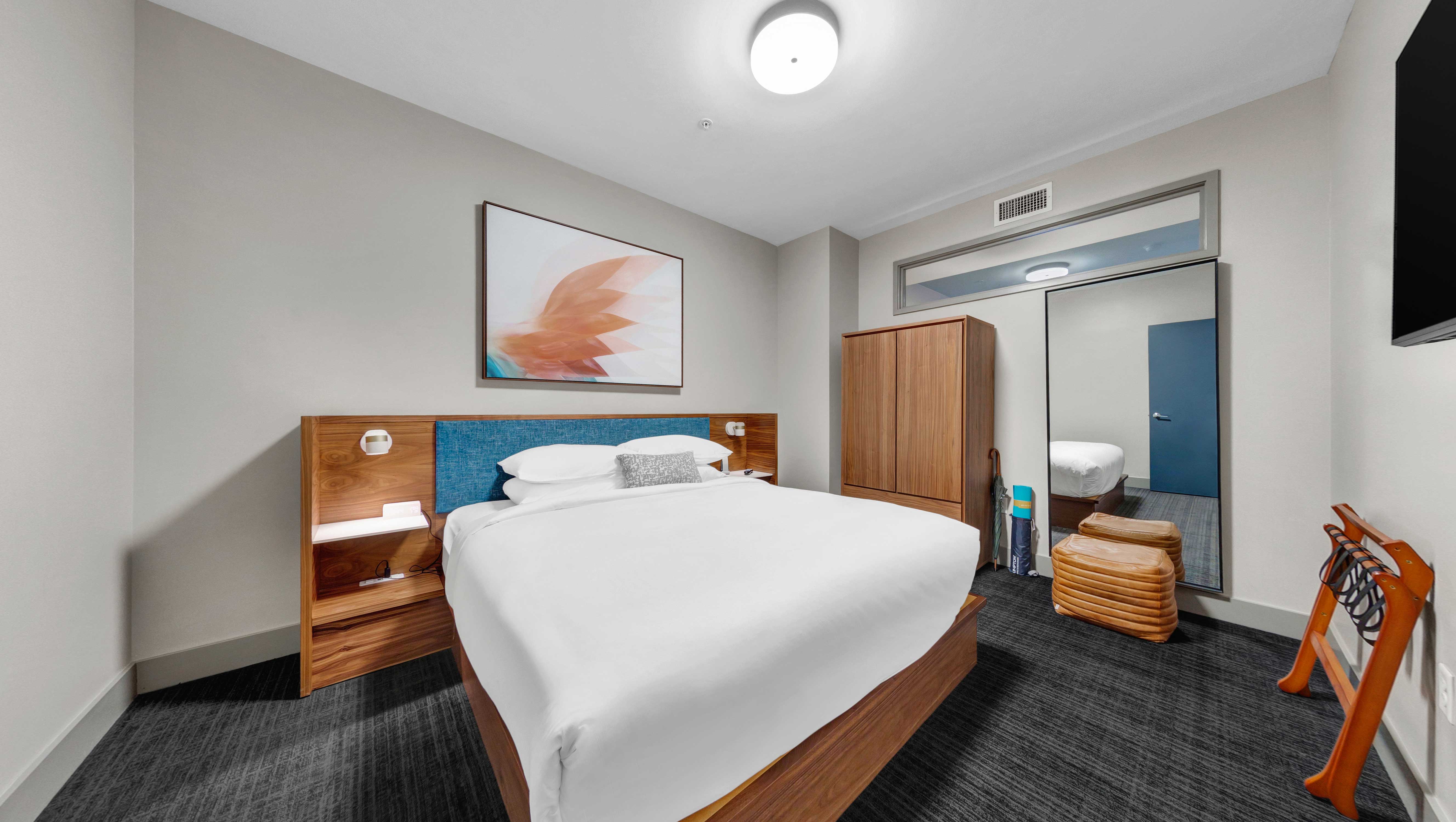 King bedroom family suite